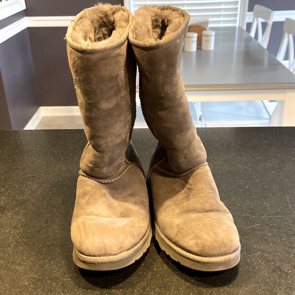 Womens gray UGG boots . Size 7
